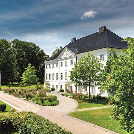Schlossgut Гросс-Шванзе Экстерьер фото The former manor house of the estate