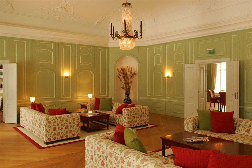 Schlossgut Гросс-Шванзе Экстерьер фото The Green Room
